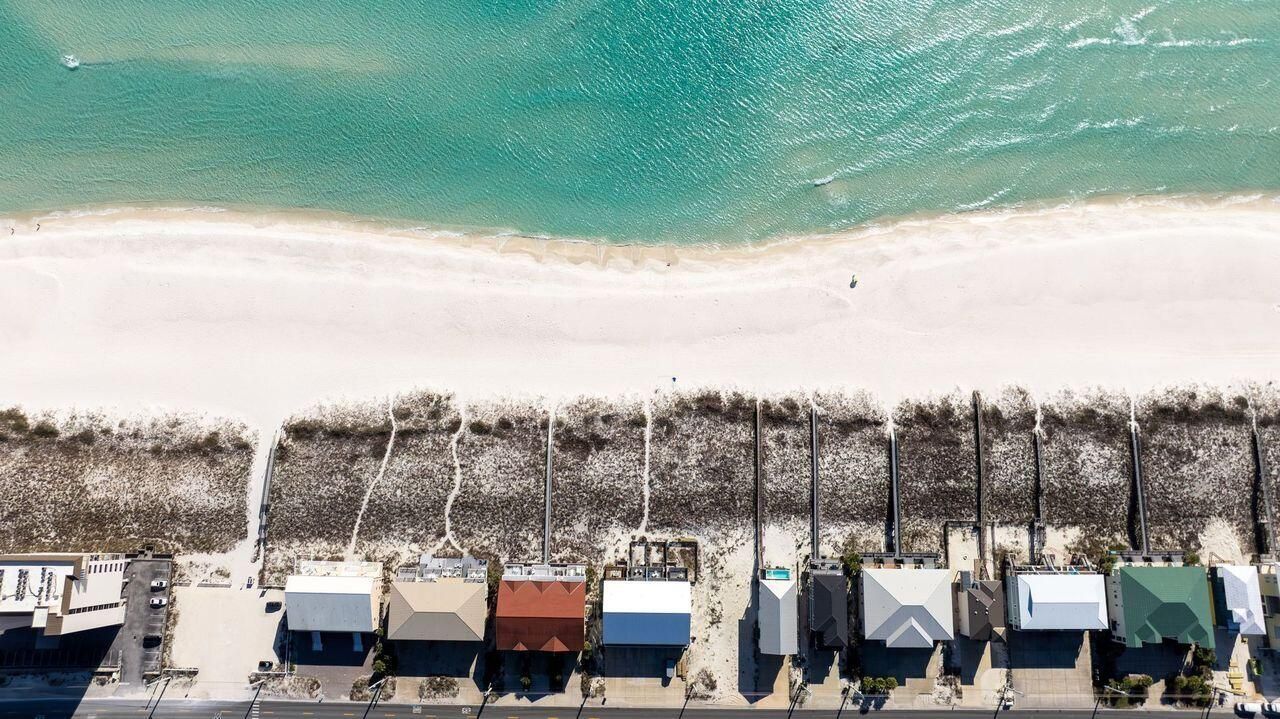 7943 Gulf Boulevard, Navarre, FL 32566 Main Photo