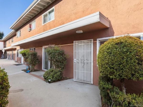 1060 E Washington Ave, Unit 5, Escondido, CA 92025