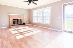 1157 Maple Street photo 4