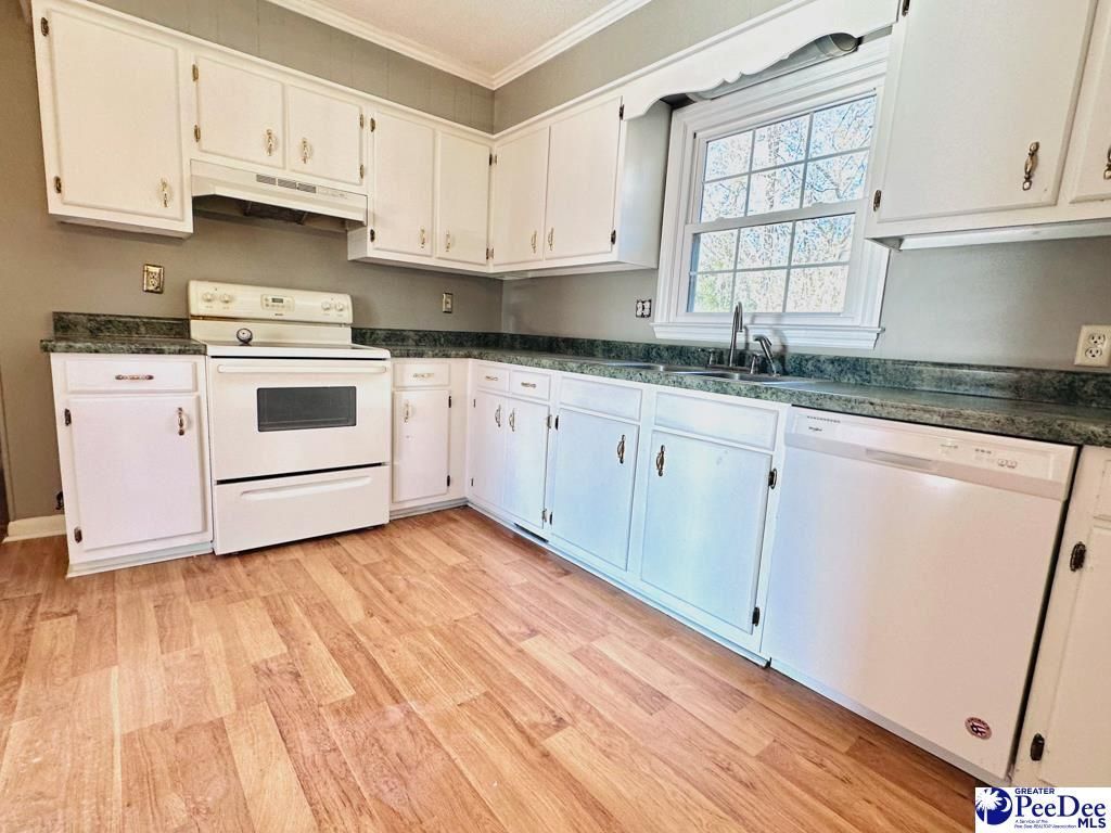 1157 Maple Street Photo 6