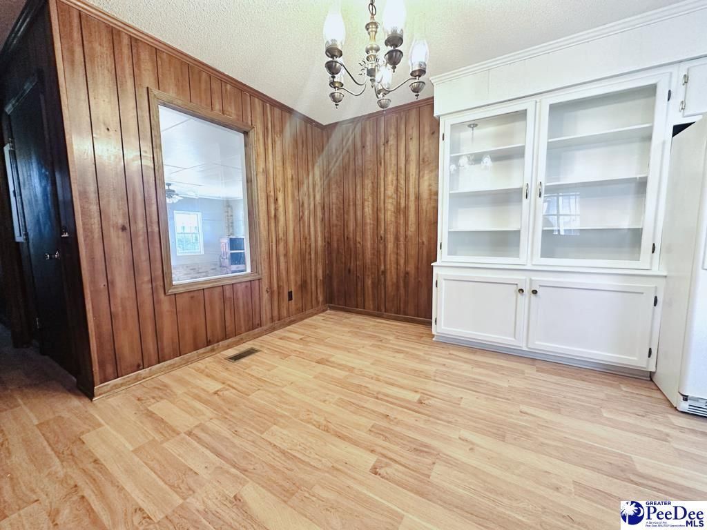 1157 Maple Street Photo 9