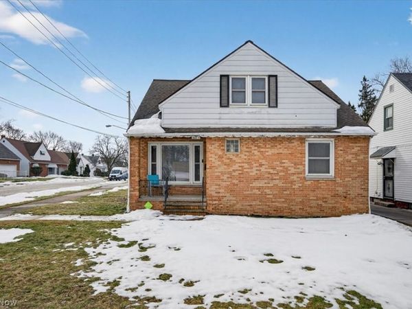 17282 Mccracken Road, Maple Heights, OH 44137