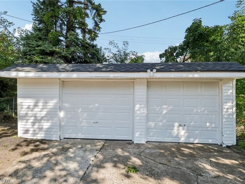 2821 E 127th Street, Cleveland, OH 44120 Photo 24