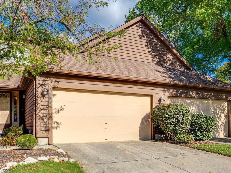 842 Arboretum Circle, Northfield, OH 44067 Photo 3