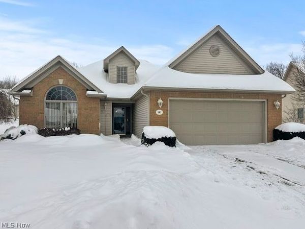 7007 Clingan Road, Unit 107, Poland, OH 44514