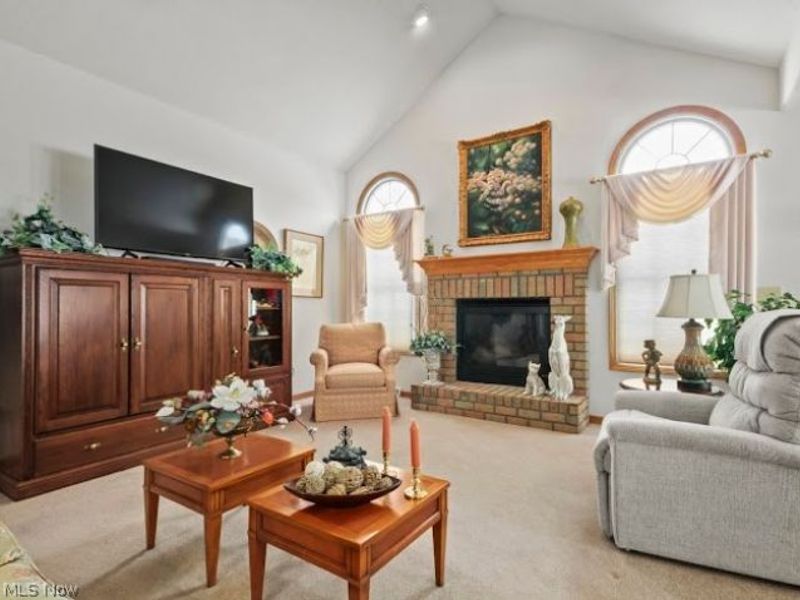 7007 Clingan Road, Unit 107, Poland, OH 44514 Photo 2