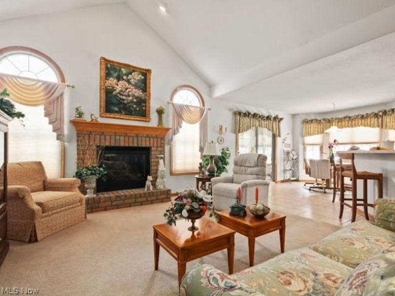 7007 Clingan Road, Unit 107, Poland, OH 44514 Photo 3