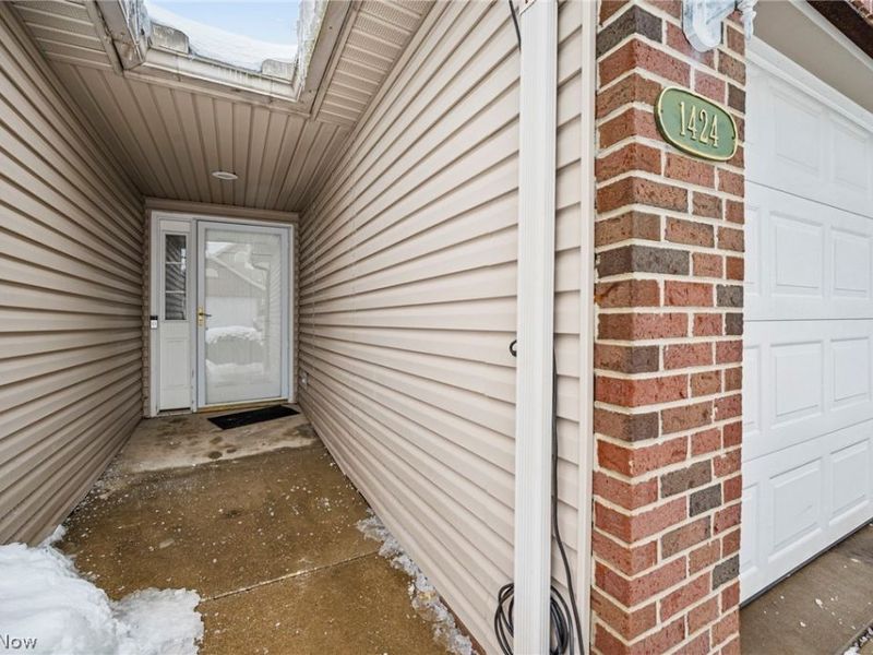 1424 Channonbrook Street SW, Canton, OH 44710 Photo 3