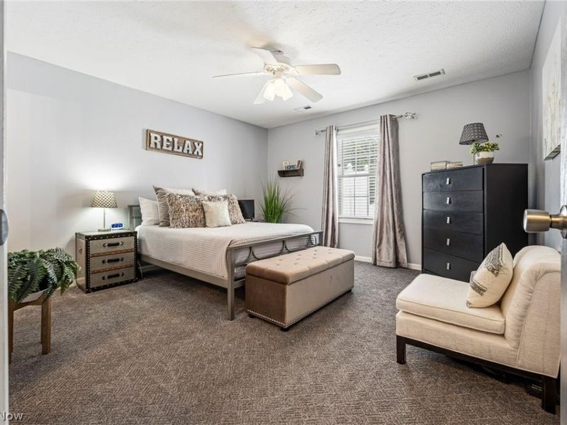 1424 Channonbrook Street SW, Canton, OH 44710 Photo 9