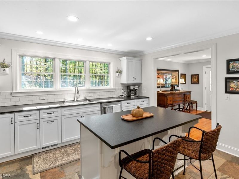 7059 Deepwood Drive, Chagrin Falls, OH 44022 Photo 10