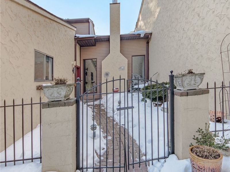 1684 Brookwood Drive, Akron, OH 44313 Photo 2