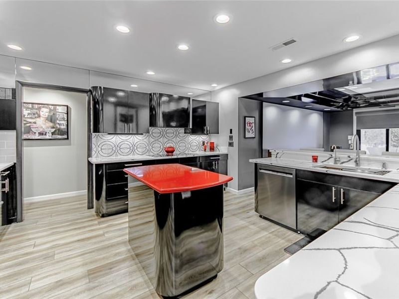 1684 Brookwood Drive, Akron, OH 44313 Photo 6