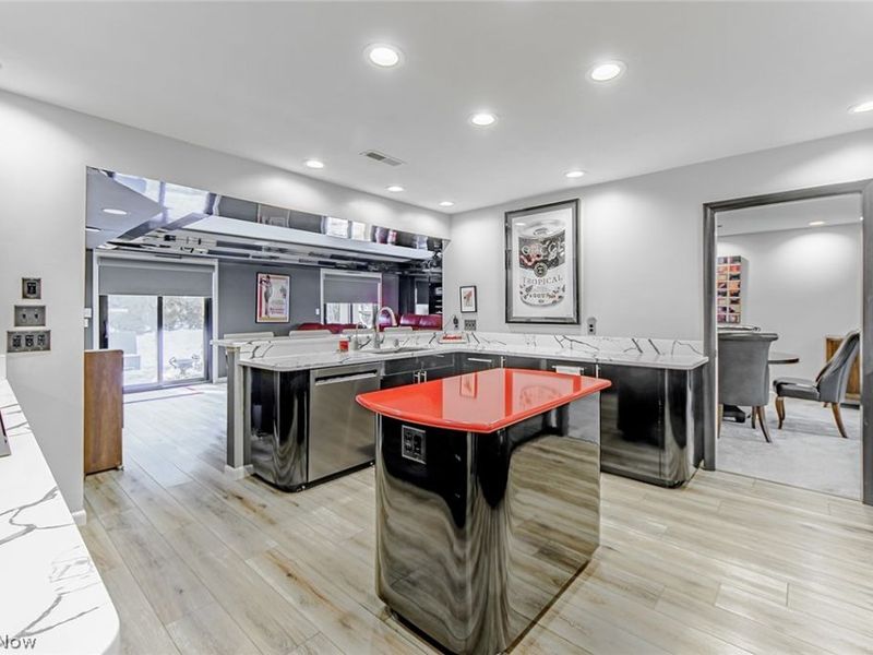 1684 Brookwood Drive, Akron, OH 44313 Photo 8