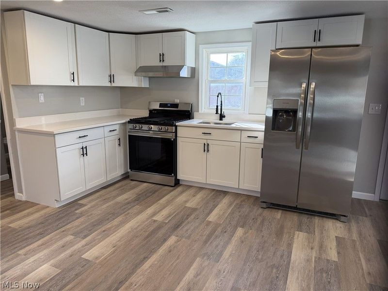 5196 Farr Avenue, Lorain, OH 44055 Photo 2