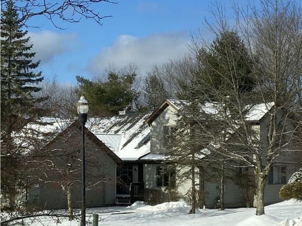 621 Blue Spruce Trail, Chagrin Falls, OH 44023