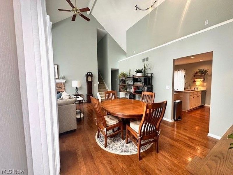 621 Blue Spruce Trail, Chagrin Falls, OH 44023 Photo 5