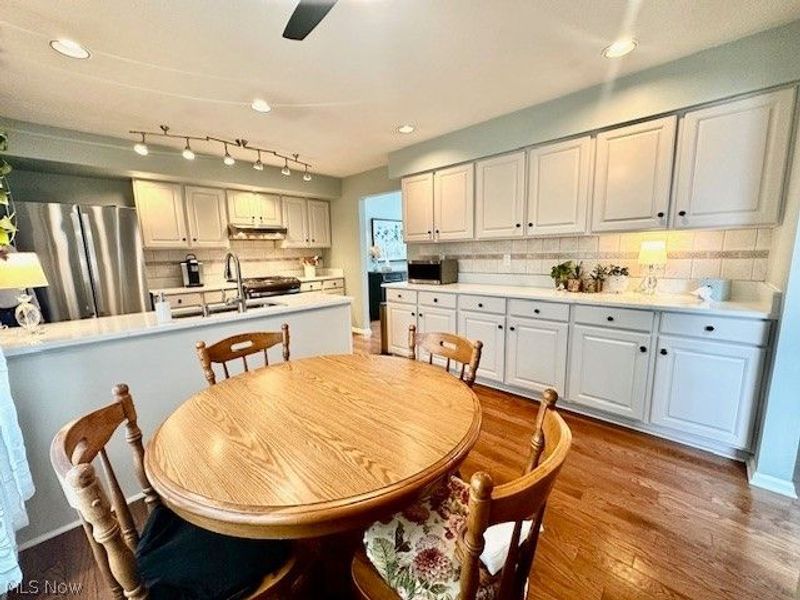 621 Blue Spruce Trail, Chagrin Falls, OH 44023 Photo 7