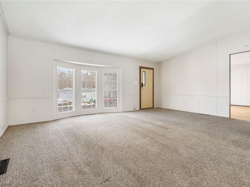 132 Thomas Boulevard NW, North Lawrence, OH 44647 Photo 9