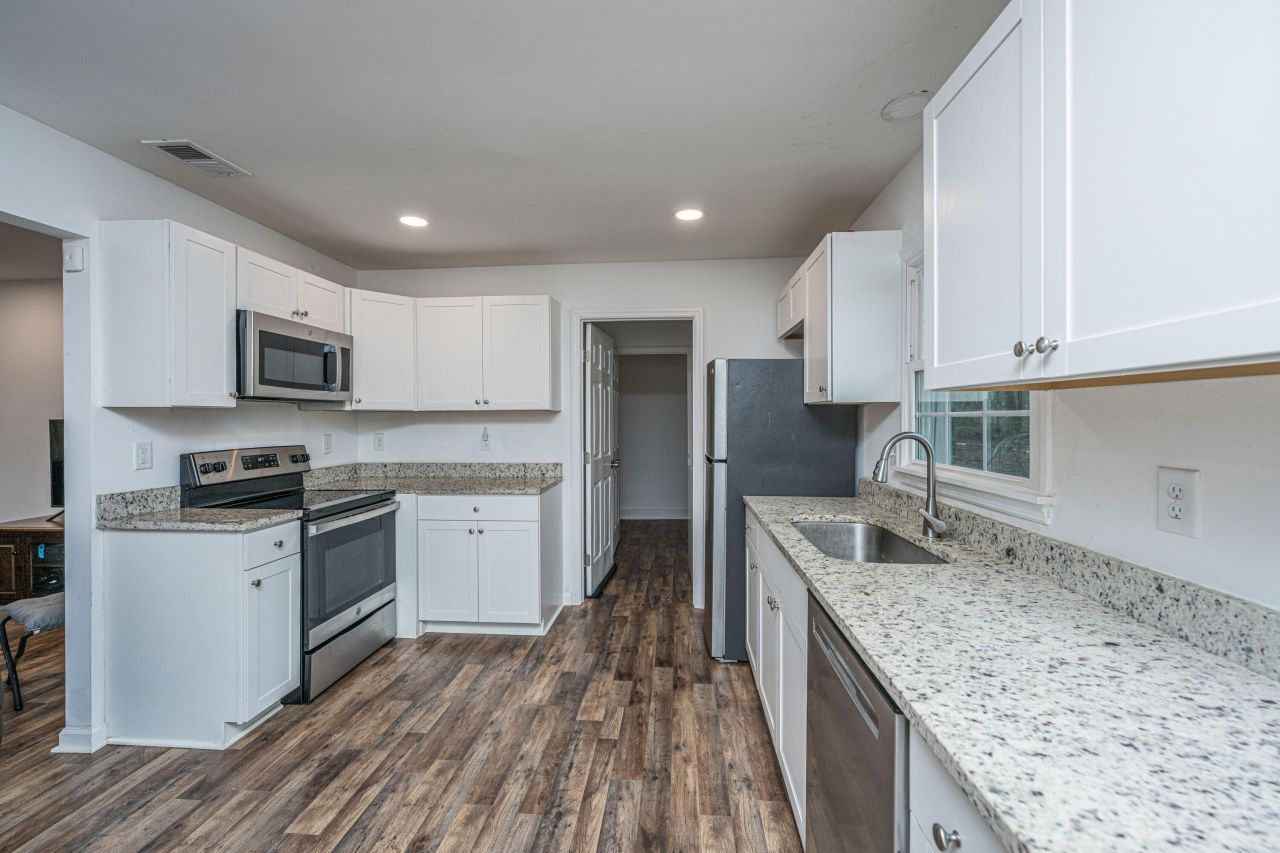 4548 Garwood Drive Photo 12