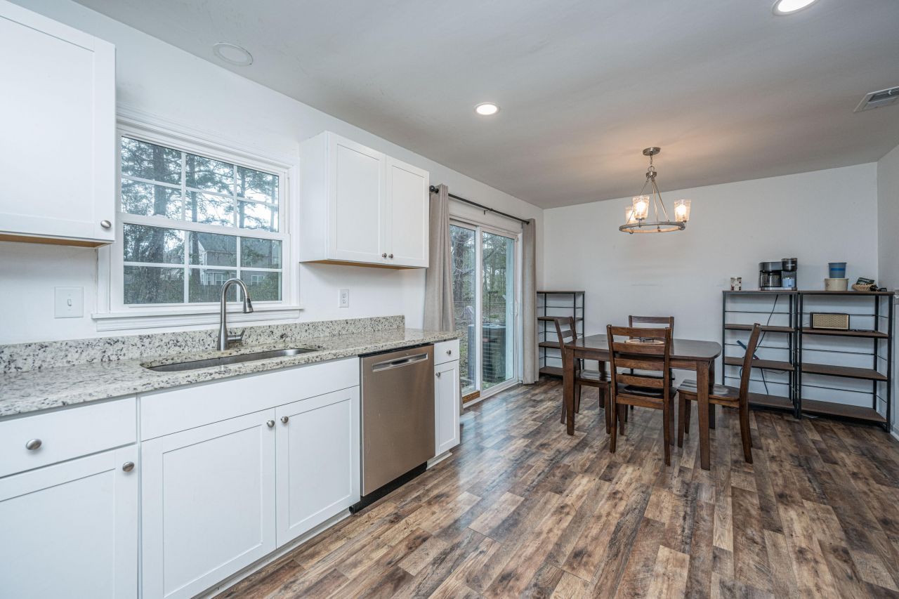 4548 Garwood Drive Photo 13