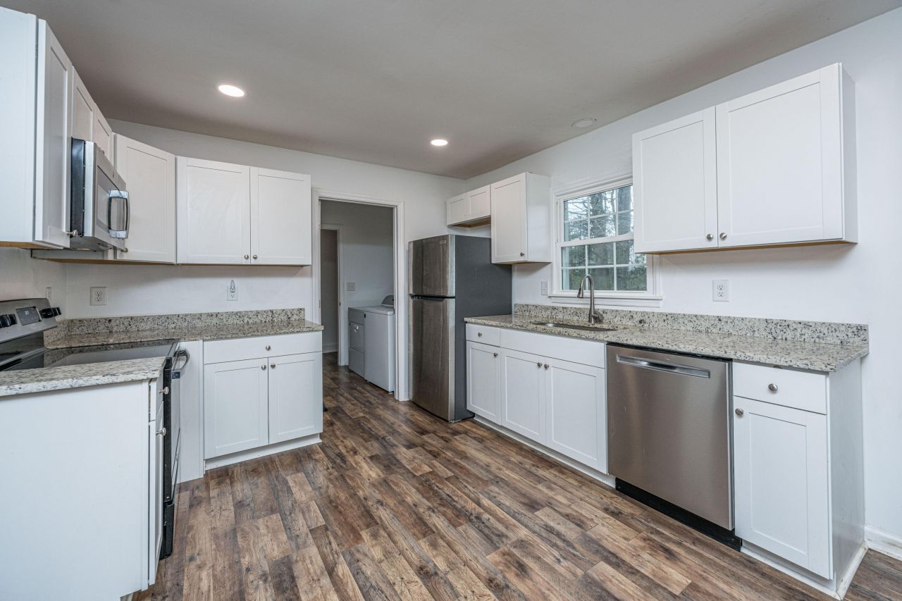 4548 Garwood Drive Photo 14