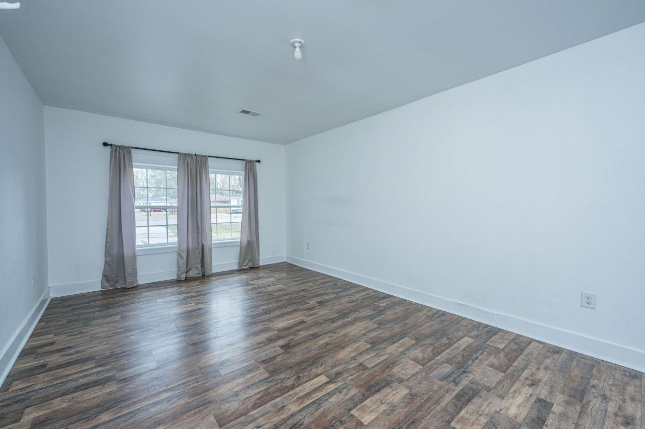 4548 Garwood Drive Photo 20