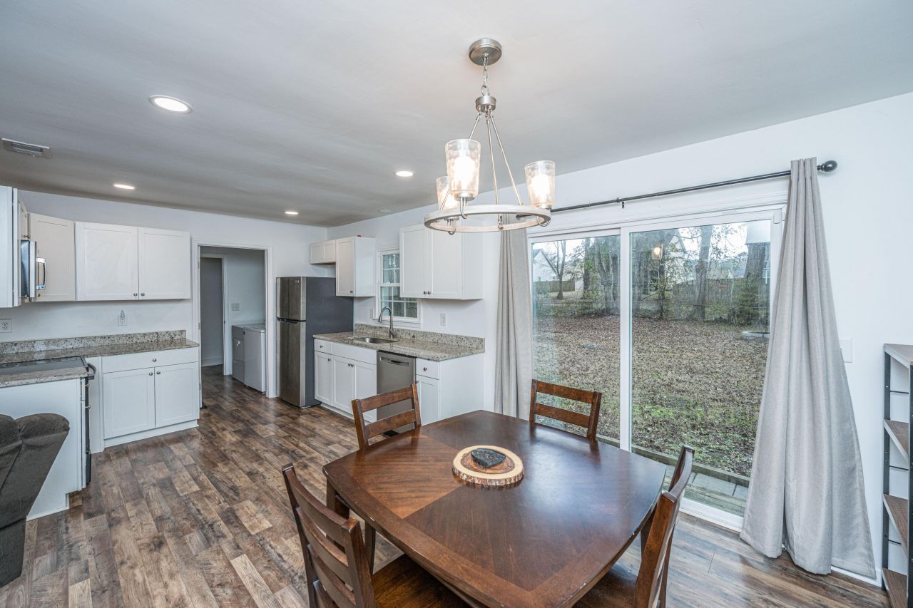 4548 Garwood Drive Photo 9