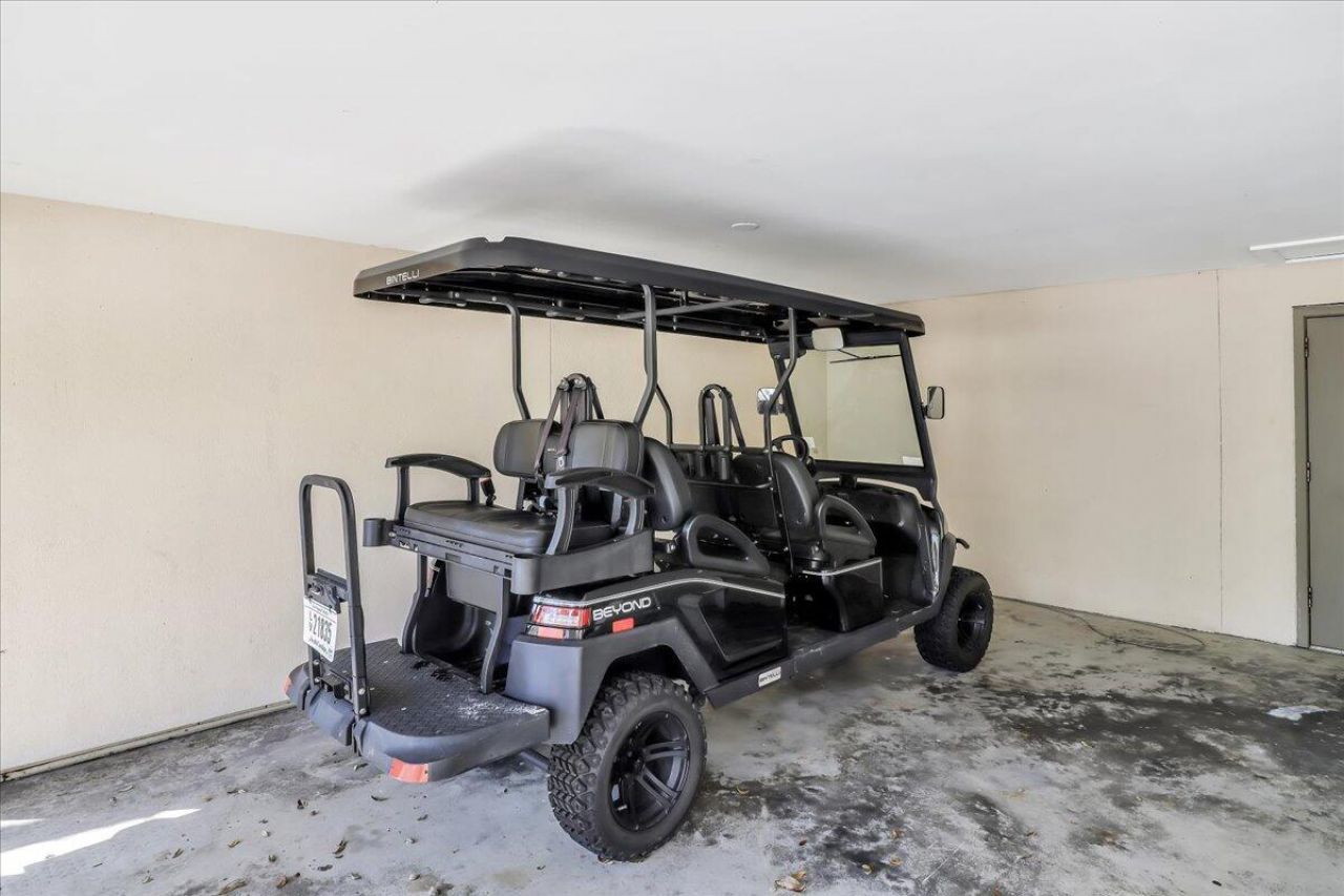 410 Yacht Harbor Court Photo 20