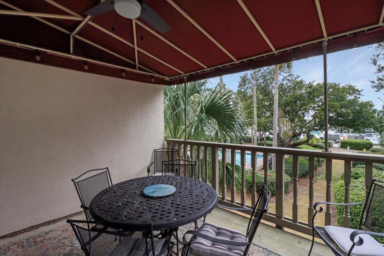 410 Yacht Harbor Court Photo 22