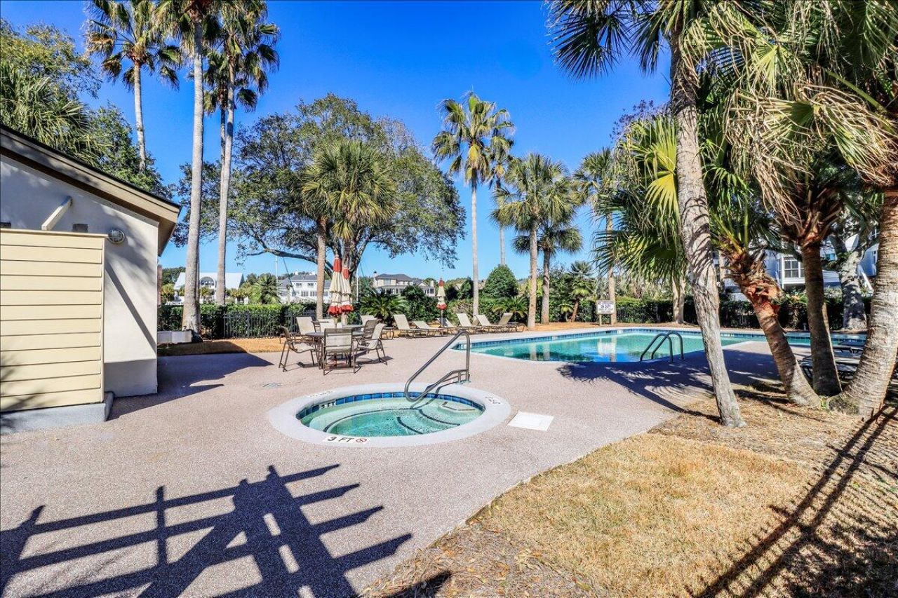 410 Yacht Harbor Court Photo 24