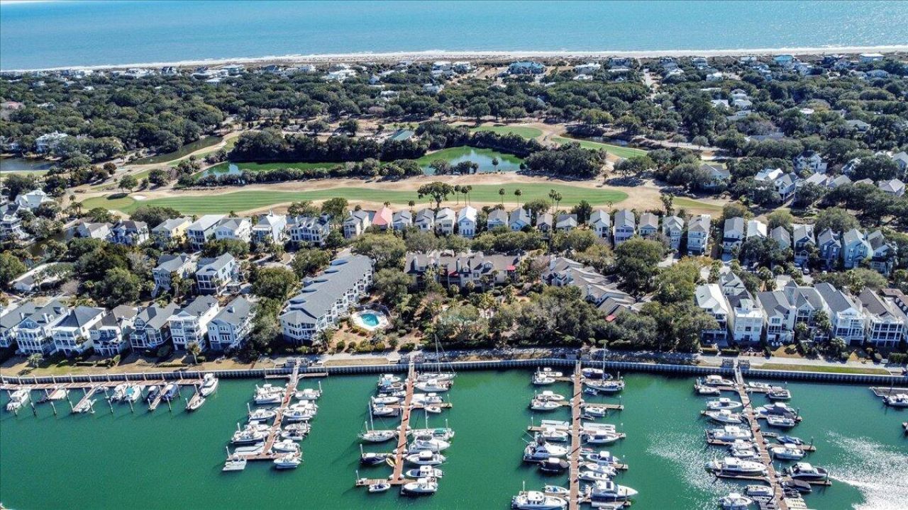410 Yacht Harbor Court Photo 30