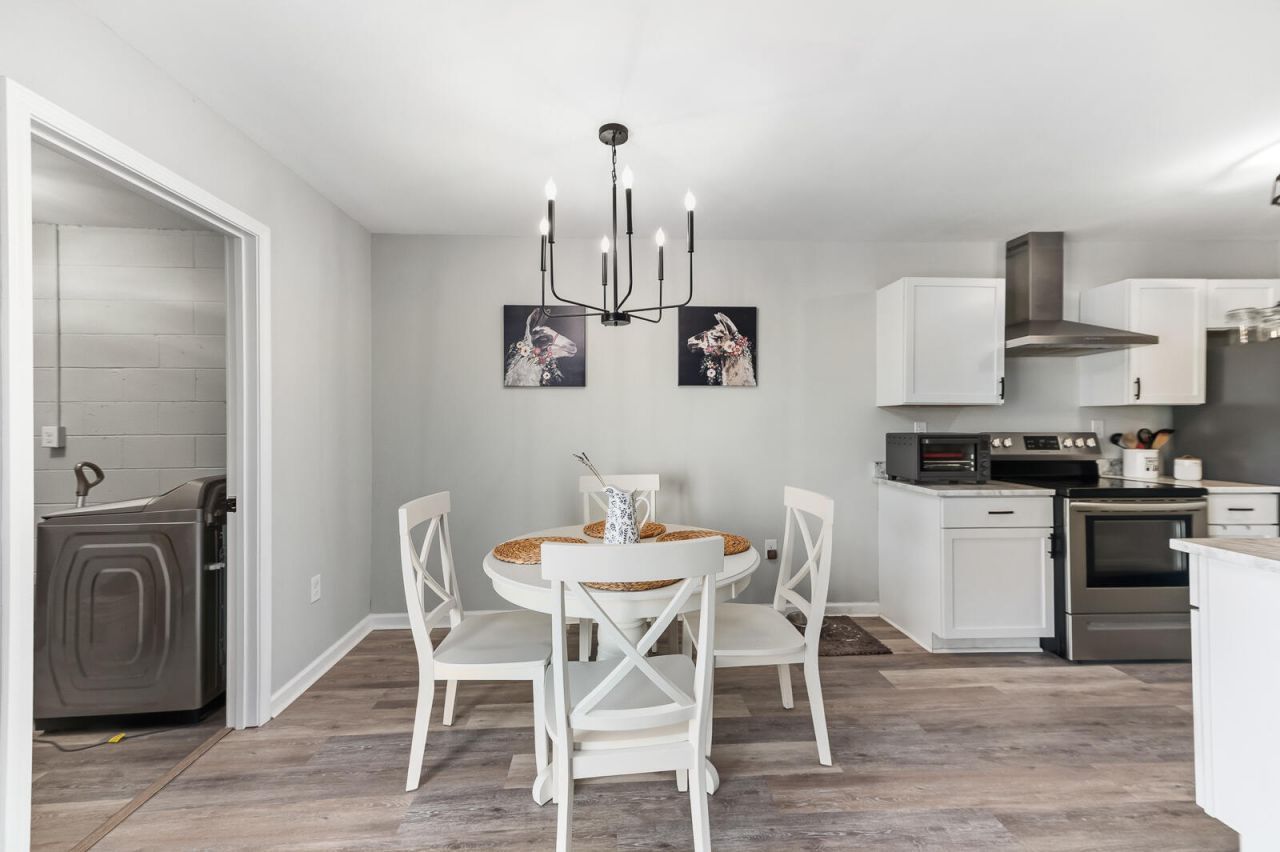 4387 Melanie Court Photo 6