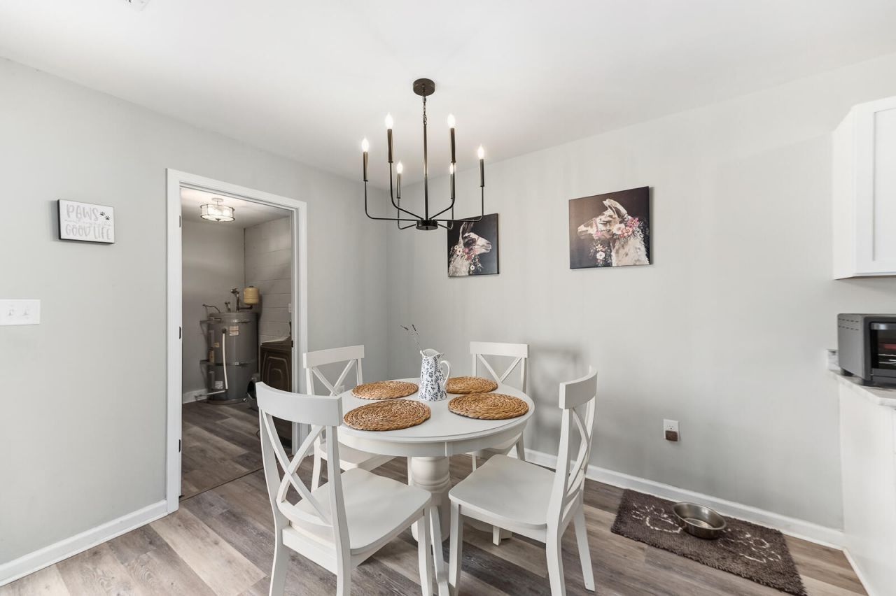 4387 Melanie Court Photo 7