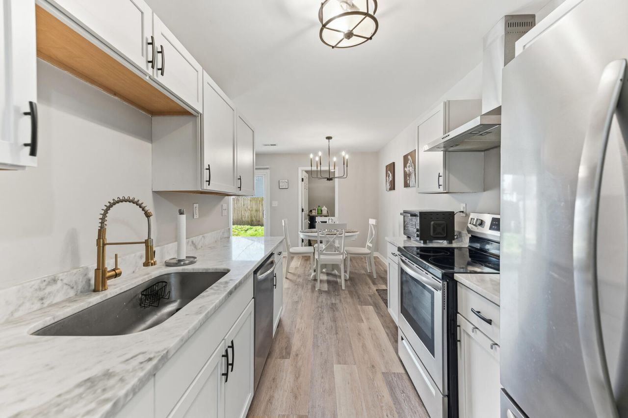 4387 Melanie Court Photo 9