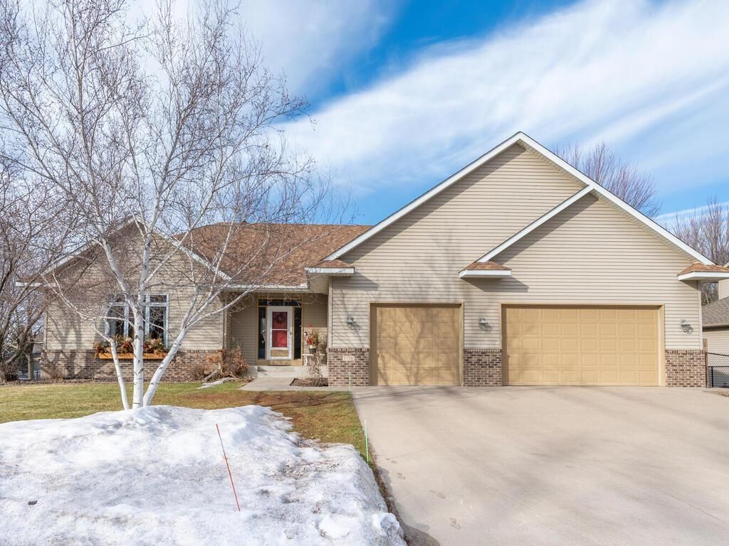 1736 Pond Lane, Waconia, MN 55387 Main Photo