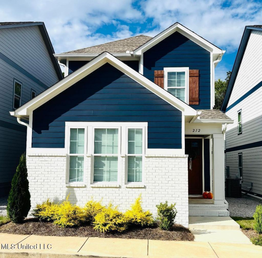 212 Honeysuckle Way, Oxford, MS 38655 Main Photo