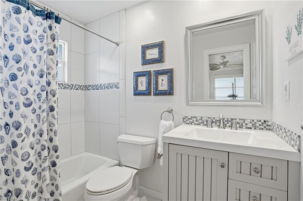 2500 10th St N, Naples, FL 34103 Photo