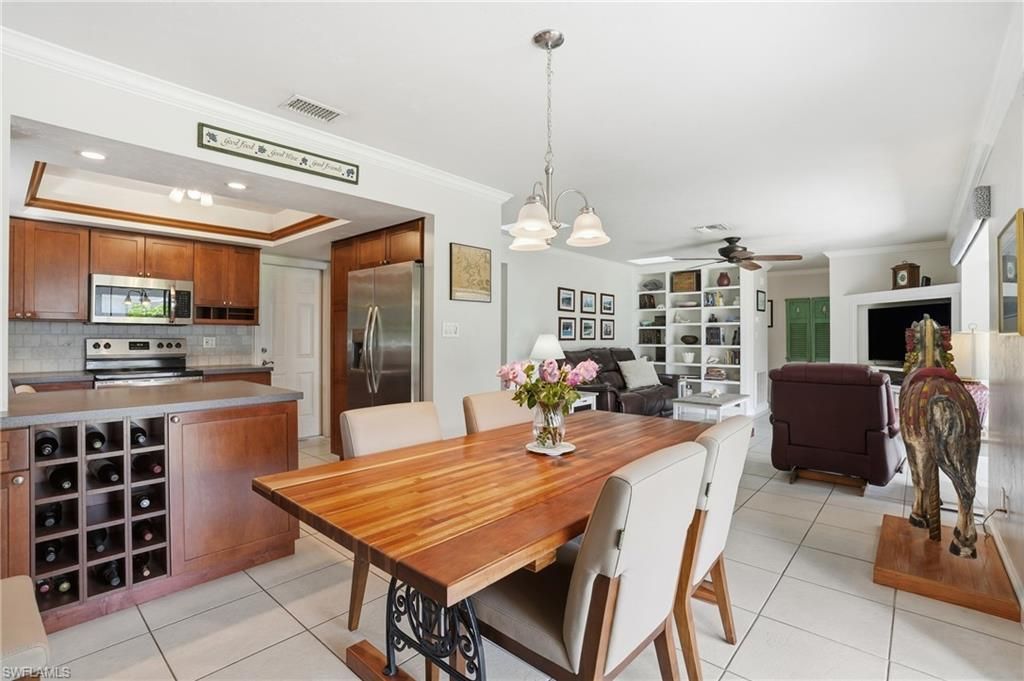 2500 10th St N, Naples, FL 34103 Photo