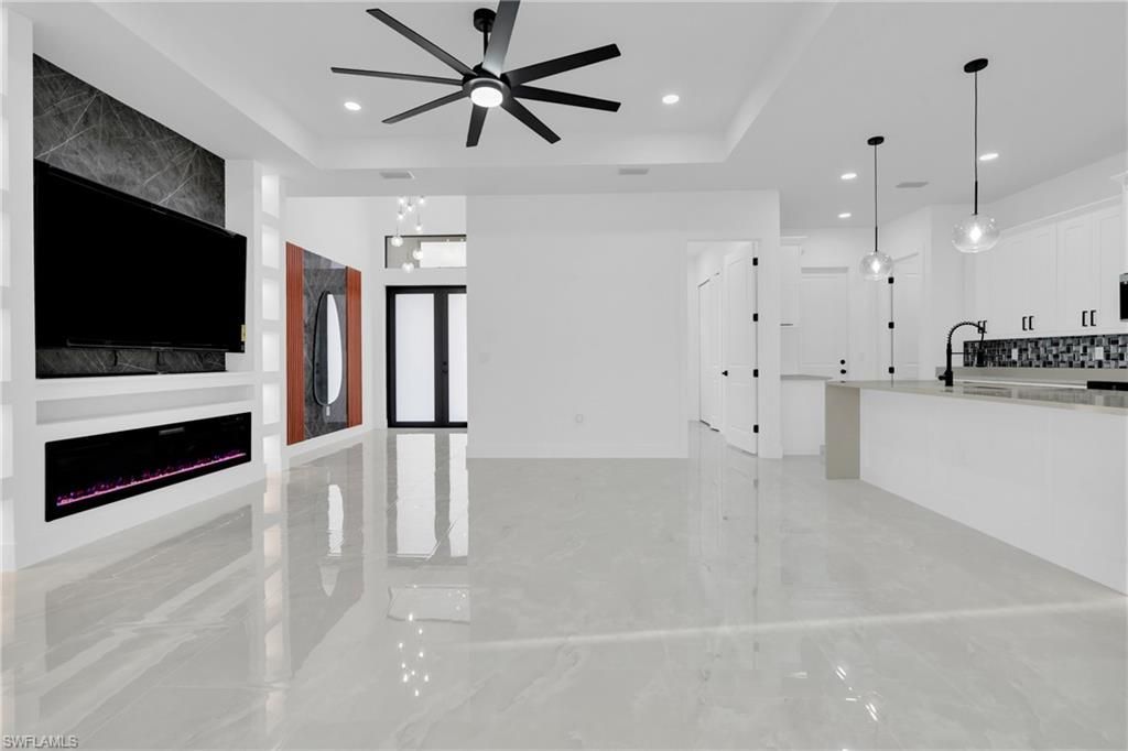 3917 33rd St Sw, Lehigh Acres, FL 33976 Photo