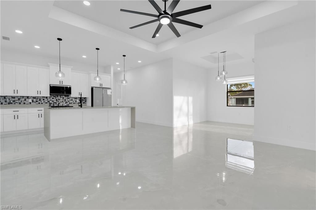 3917 33rd St Sw, Lehigh Acres, FL 33976 Photo