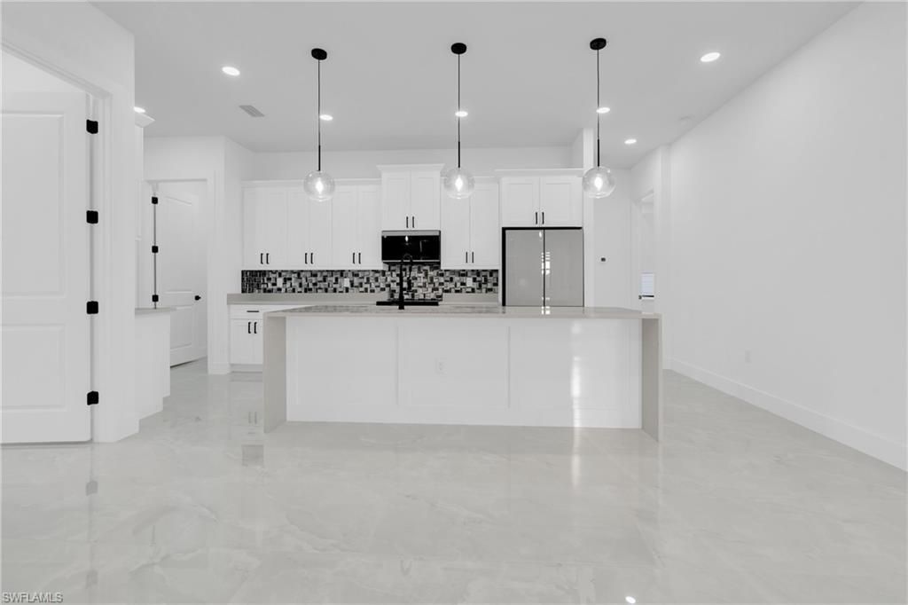 3917 33rd St Sw, Lehigh Acres, FL 33976 Photo