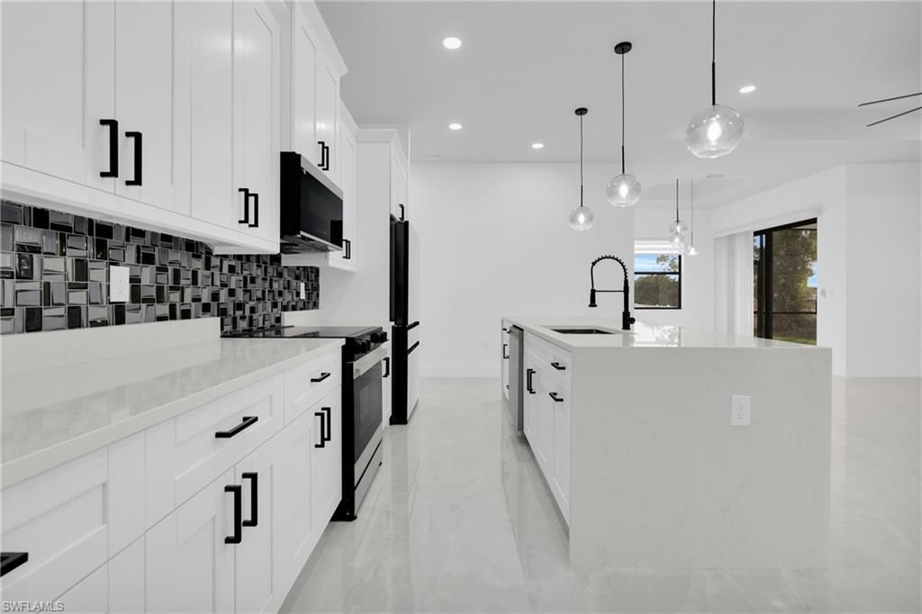 3917 33rd St Sw, Lehigh Acres, FL 33976 Photo