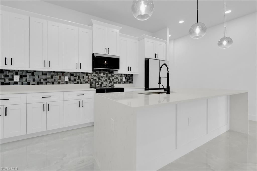 3917 33rd St Sw, Lehigh Acres, FL 33976 Photo