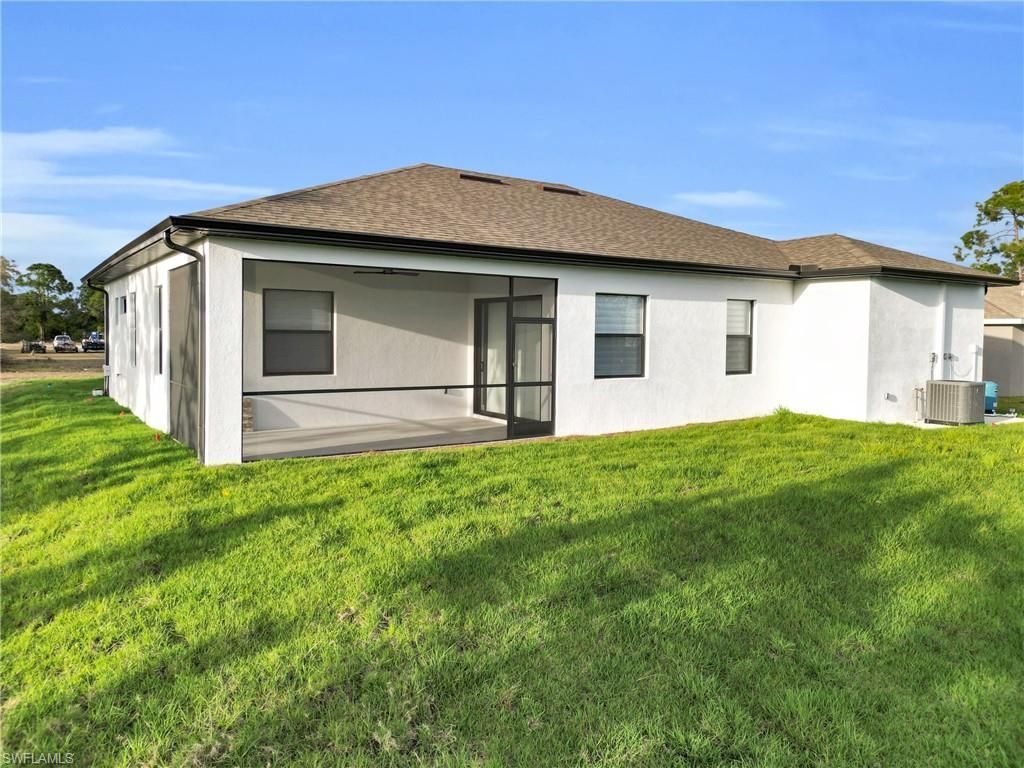 3917 33rd St Sw, Lehigh Acres, FL 33976 Photo
