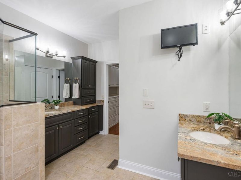 1464 Riverside Drive, Cincinnati, OH 45202 Photo 33