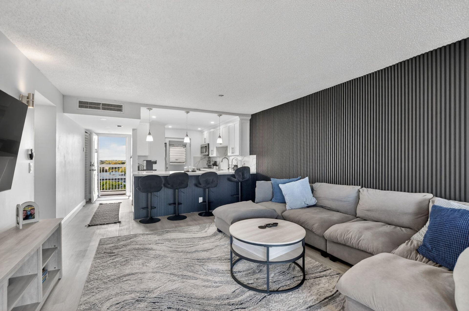 5700 NW 2nd Avenue, Unit Apt 711, Boca Raton, FL 33487 Photo