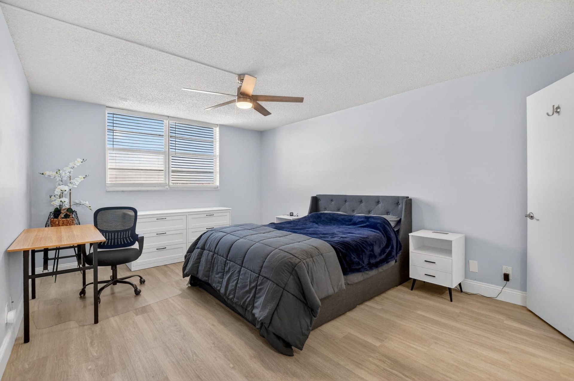 5700 NW 2nd Avenue, Unit Apt 711, Boca Raton, FL 33487 Photo