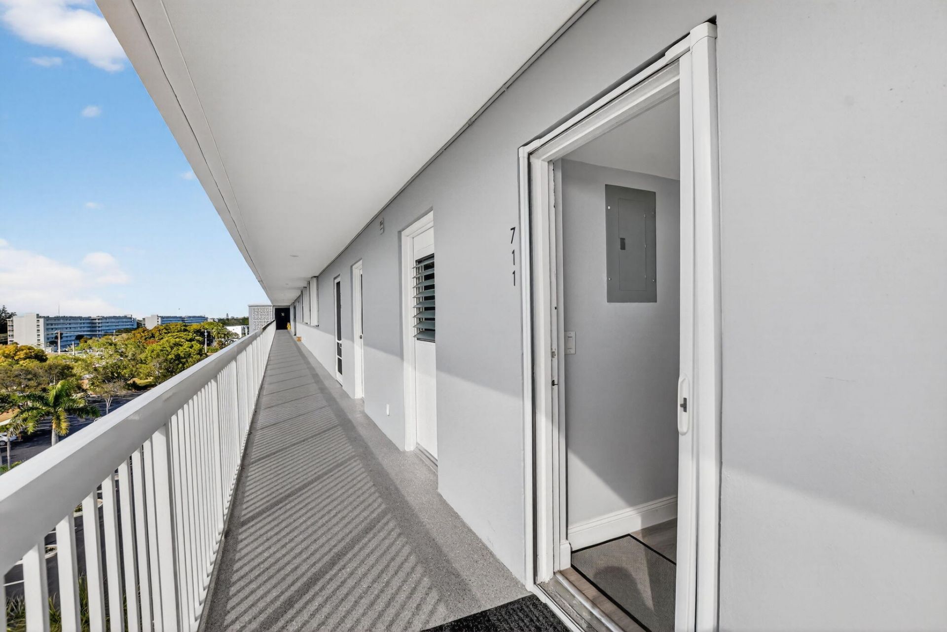 5700 NW 2nd Avenue, Unit Apt 711, Boca Raton, FL 33487 Photo