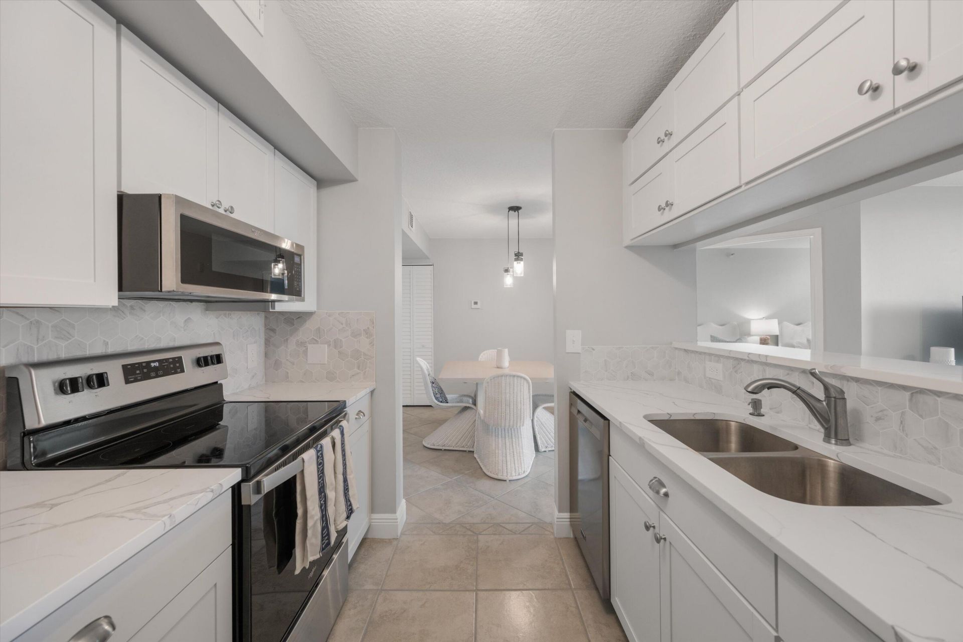 135 Yacht Club Way, Unit 104, Hypoluxo, FL 33462 Photo