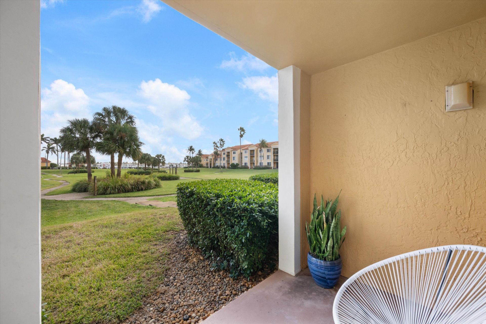 135 Yacht Club Way, Unit 104, Hypoluxo, FL 33462 Photo